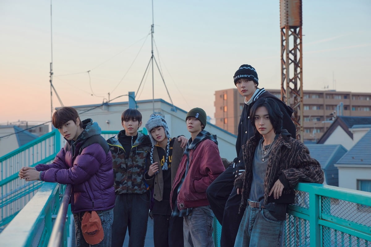 The #GRAMMY has selected @RIIZE_official as one of the 25 Artists To Watch In 2024! RIIZE is the only K-pop boy group among the artists. 'Already, the septet has solidified themselves as one of K-pop's fifth-generation leaders,' said the Grammy. Congrats! 🎉 #RIIZE