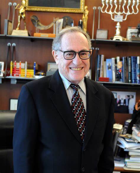olzanog's tweet photo. @JulioRazona Alan dershowitz abogado defensor del estado de Israel ante la corte penal internacional, acusado de violar reiteradamente a niñas, en los Jeffrey Epstein papeles. https://t.co/FdrI2qL7qb
