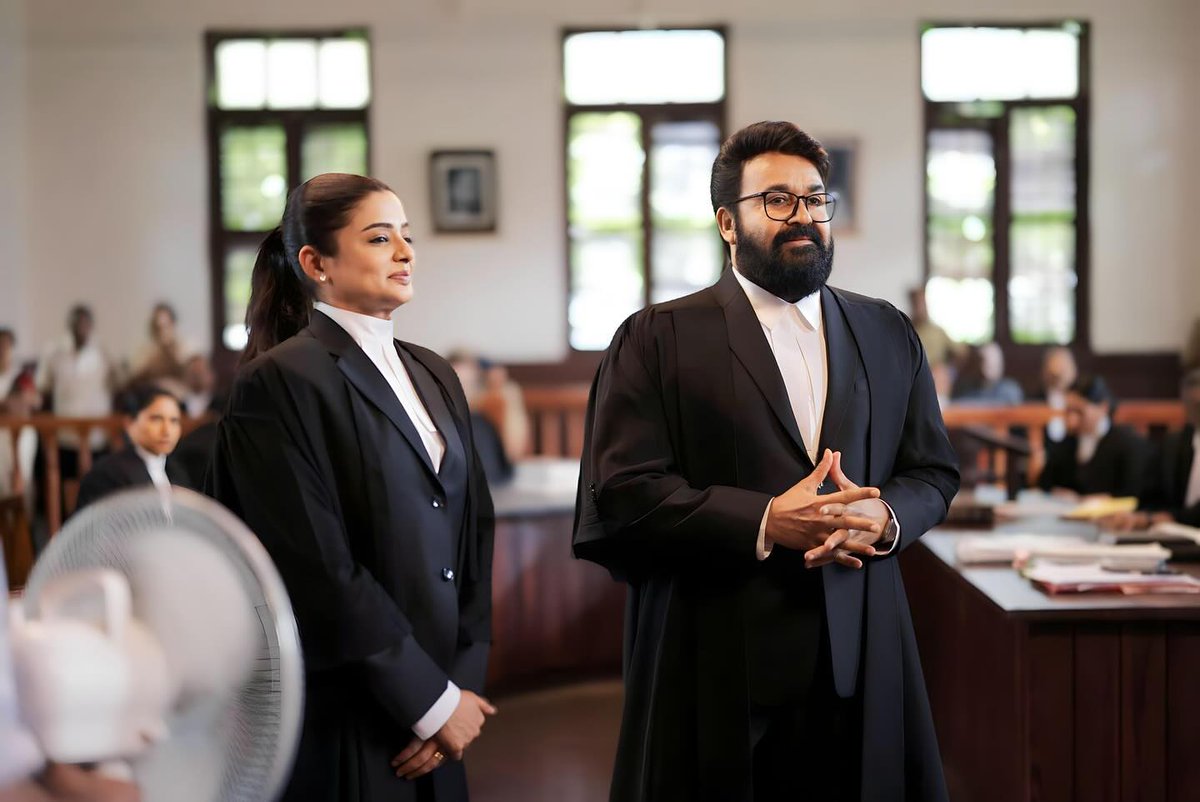 expansionpr's tweet photo. Actress @PriyamaniRaj shared some BTS pics with the MAN himselfβ¦. @Mohanlal sir ππ»β¦ and one with #Ganesh sir from #Neru set.
#expansionpr #priyamani #actress https://t.co/MKds5T2H4j