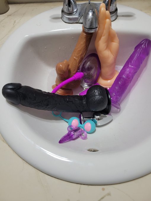 Chores done for the night! #adultcontent #onlyfans #nsfw #adultsonly #dirtylittlesecrets #adultfun #kinkcommunity<a href="/tag/adultcontent"class="tags">#adultcontent</a><a href="/tag/onlyfans"class="tags">#onlyfans</a><a href="/tag/bdsm"class="tags"><span>#bdsm</span></a><a href="/tag/comedy"class="tags"><span>#comedy</span></a><a href="/tag/entertainment"class="tags"><span>#entertainment</span></a><a href="/tag/adult"class="tags"><span>#adult</span></a><a href="/tag/wetwet"class="tags"><span>#wetwet</span></a><a href="/tag/nsfw"class="tags"><span>#nsfw</span></a>