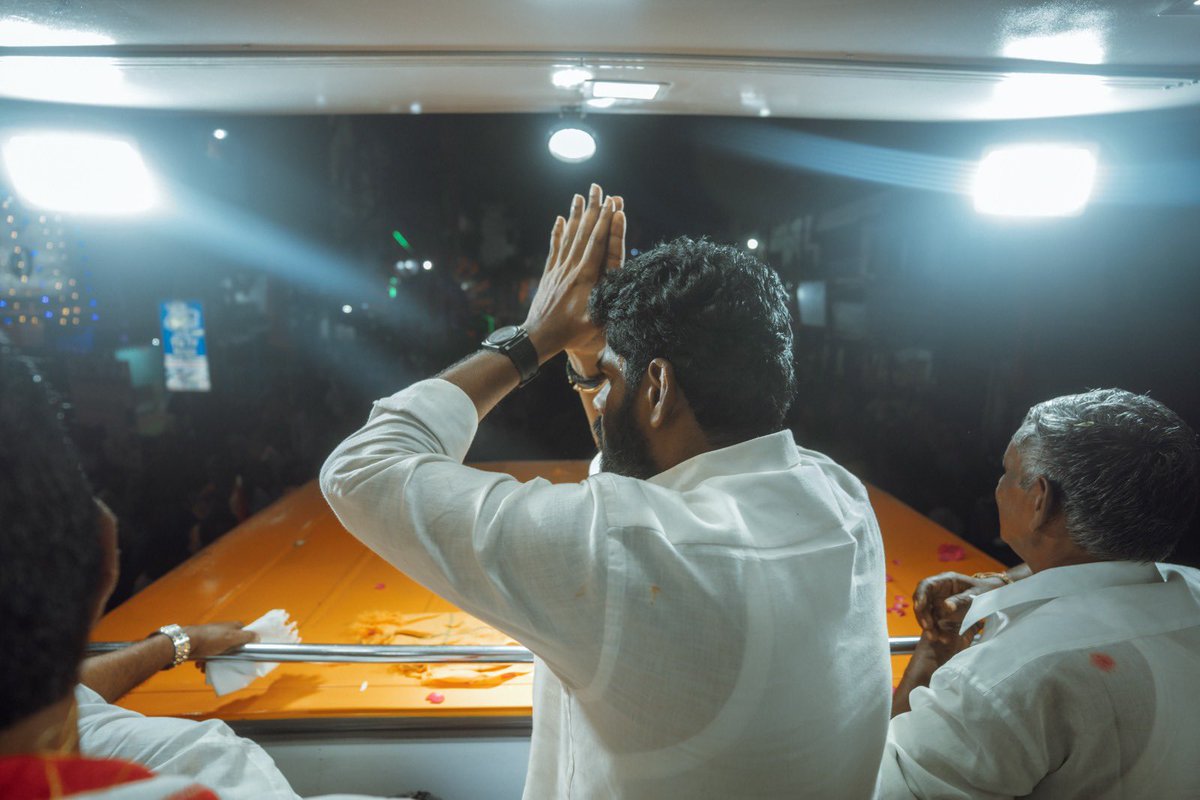 annamalai_k's tweet photo. நேற்றைய மாலை #EnMannEnMakkal பயணம், புகழ்பெற்ற காமநாத ஈஸ்வரர் குடிகொண்டிருக்கும் கெங்கவல்லி சட்டமன்றத் தொகுதி, தம்மம்பட்டியில் பொதுமக்கள் ஆரவாரத்துடன் வெகு சிறப்பாக நடைபெற்றது. சுவேதா நதிக்கரையில் அமைந்திருக்கும் காசி விஸ்வநாதர், தம்மம்பட்டியில் உள்ள 1000 வருடங்கள் பழமையான உக்கிர கதலி நரசிம்ம ஸ்வாமி கோவில், ஒரு புறம் பச்சைமலை, மறுபுறம் கொல்லிமலை என இயற்கை அழகு நிறைந்த பகுதி தம்மம்பட்டி. (1/6)
