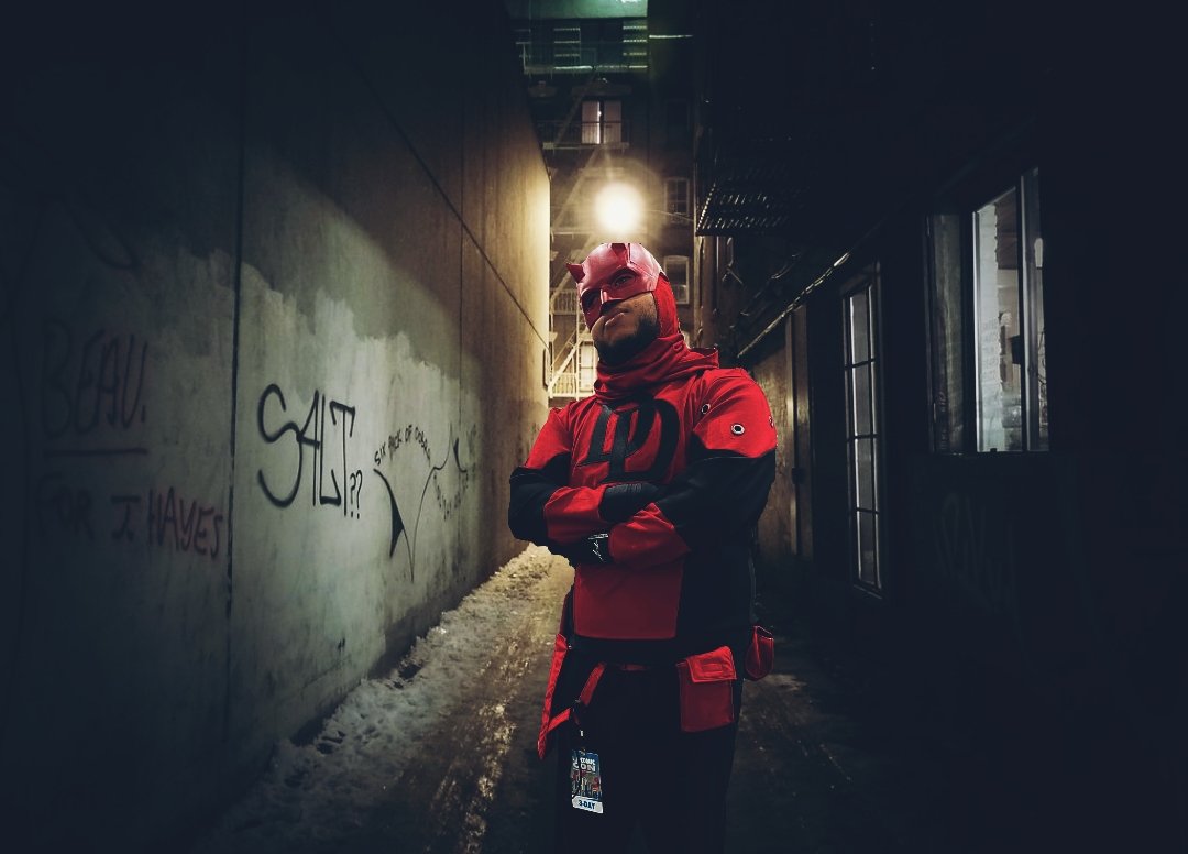 GeekMaddness's tweet photo. "With A Little Luck, You May Actually Defeat A Blind Man... If You Work Together!" 
 
#daredevil  #daredevilmarvel #kingdaredevilcosplay #kingdaredevil #chipzdarsky #cosplay #marvel  #lacomiccon2023 #lacomiccon #geekmaddness https://t.co/S6SmaJv8CP