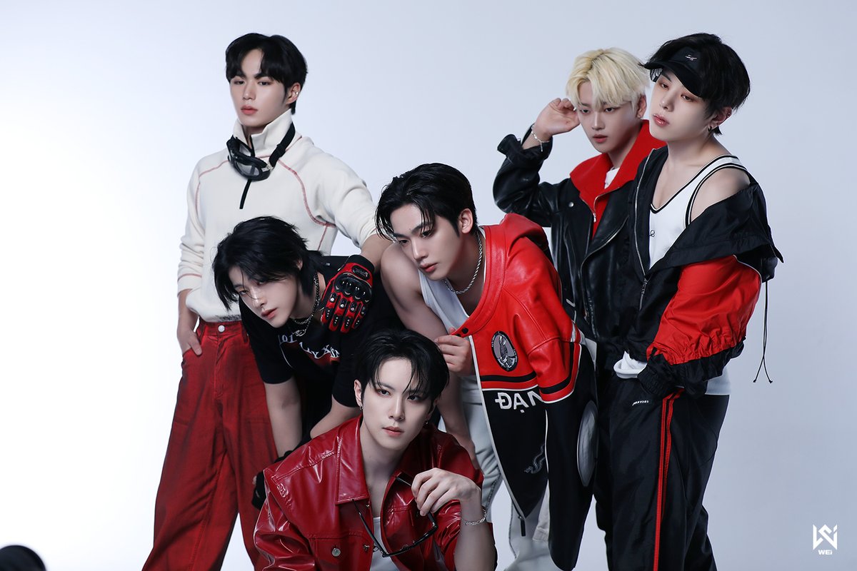 WEi__Official's tweet photo. [POST] 2024년 베스트셀러, THE WEi

https://t.co/woiW7GbAlt

#위아이 #WEi
#THE_WEi https://t.co/T8fte0FIUr