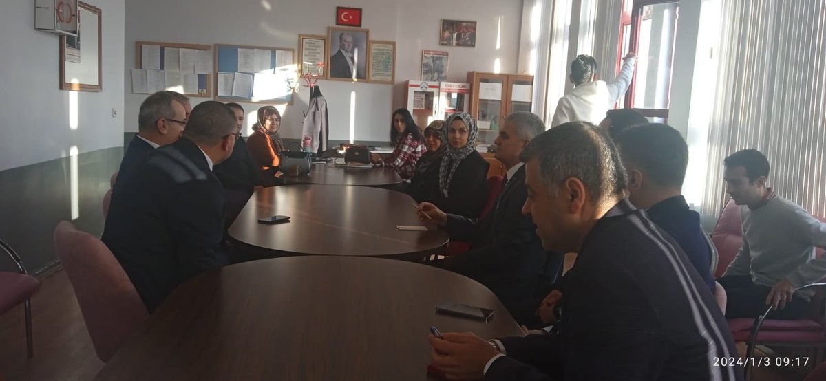 Eskil_MEM's tweet photo. Hukuk Hizmetleri Genel Müdürümüz Sn. Emir Hasan ARSLANTAŞ, Daire Başkanımız Sn. Fatih ÖZDEMİR, Bakan Danışmanlarımız Sn. Turan AKPINAR ve Sn. Yüksel ARSLAN ilçemizi ziyaret ettiler.@aksarayvaliligi @malikumbuzoglu @Aksaray_MEM @metinalpaslan40 @TC_Eskil @brahimKler2 https://t.co/jFCRXa3qLe