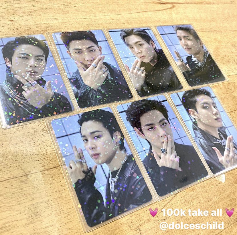 dolceschildd's tweet photo. [PLS HELP RT] 🚨

Want To Sell / WTS
MERCH / PHOTOCARD BTS INA 💓
🎀 mpc armybomb SE fullset 
🎀pc dicon 101 BTS
🎀 pc proof standard BTS fullset 

🐇incl freebies 
🐇bisa nego for take all 
📍Bengkulu

Wts pc photocard bts mpc jimin jungkook taehyung jin suga namjoon jhope https://t.co/FkWZyowh7E