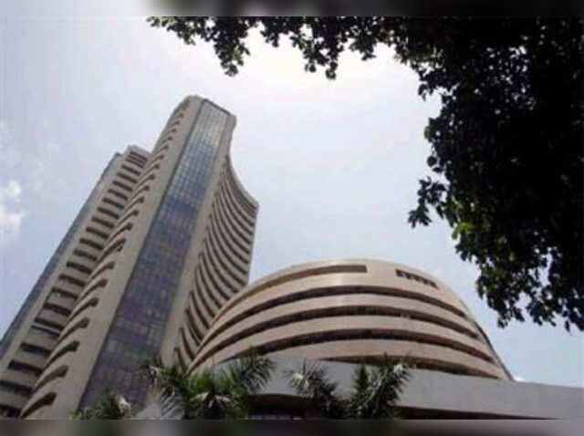 TDayTYear's tweet photo. #4January #ThisDayThatYear 2010
In response to directives from the Stock Exchange Board of India, the stock markets’ opening time in India was shifted to 9 AM, an hour earlier than before. @BSEIndia @NSEIndia @SEBI_news https://t.co/9pbNUaQeId