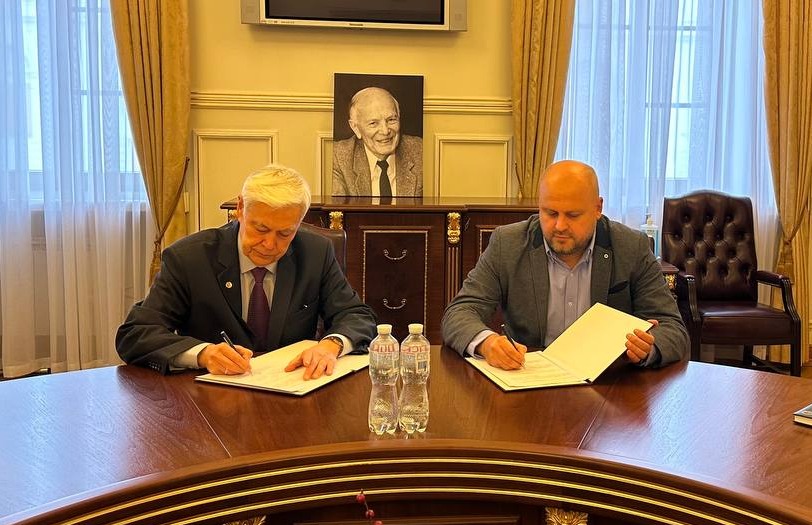 Last month, CRDF Global signed an MOU with Ukraine’s National Academy of Sciences. We're proud to build upon our trusted partnership and begin a new phase, of fostering a promising ecosystem for science-driven initiatives. hubs.ly/Q02fcP4N0