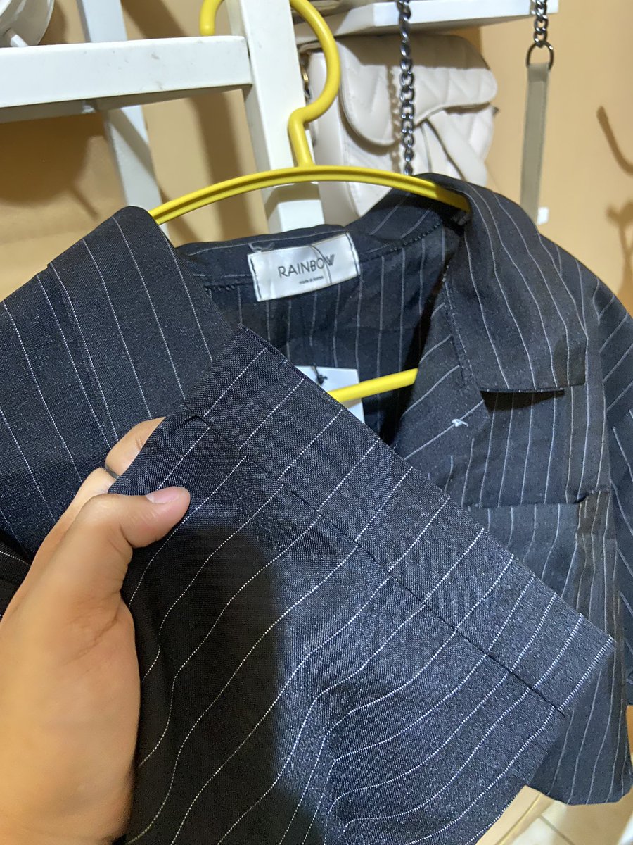 umayessss's tweet image. #bajuthrift murce cuma 25k, pengiriman bekasi. Minat? Dm ig @rmishoppp #GalaxyS23giveaway #INDvsSA