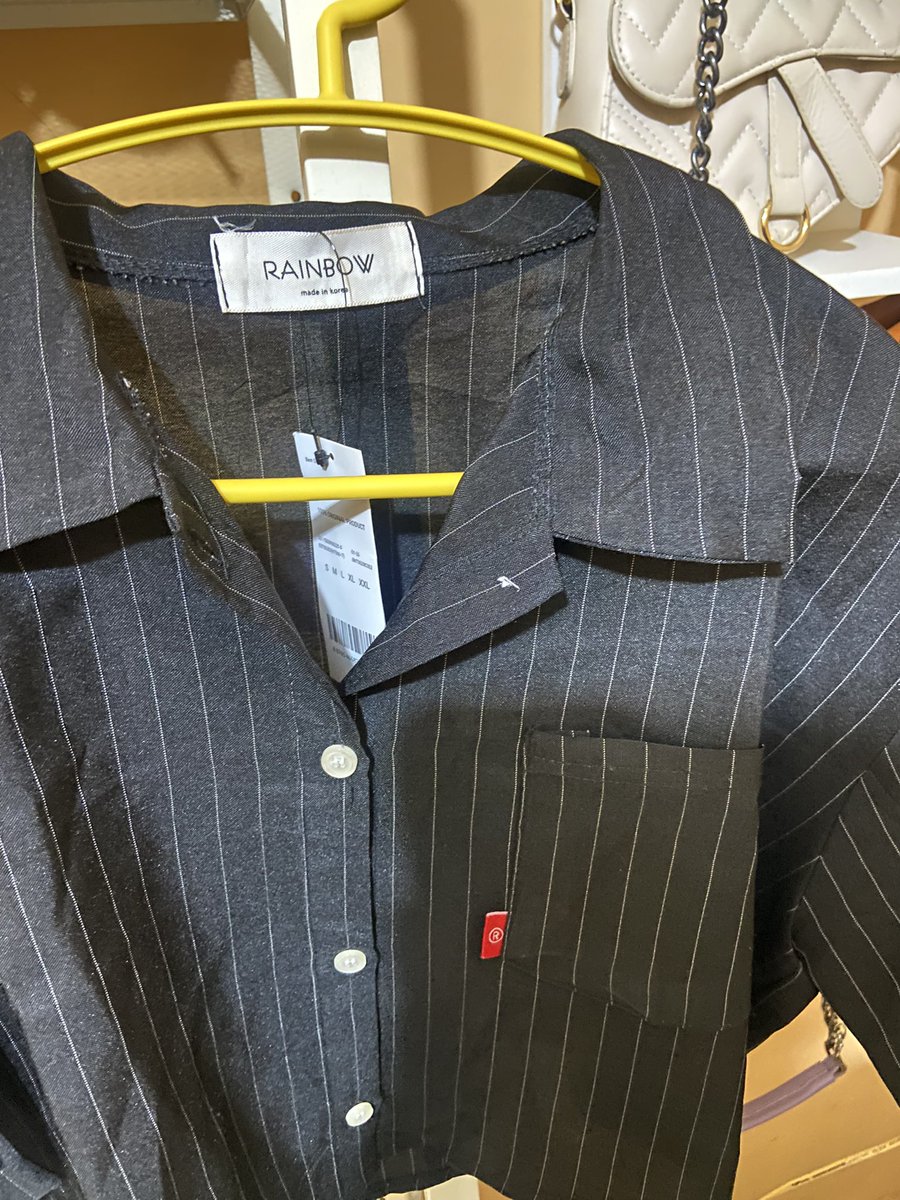 umayessss's tweet image. #bajuthrift murce cuma 25k, pengiriman bekasi. Minat? Dm ig @rmishoppp #GalaxyS23giveaway #INDvsSA