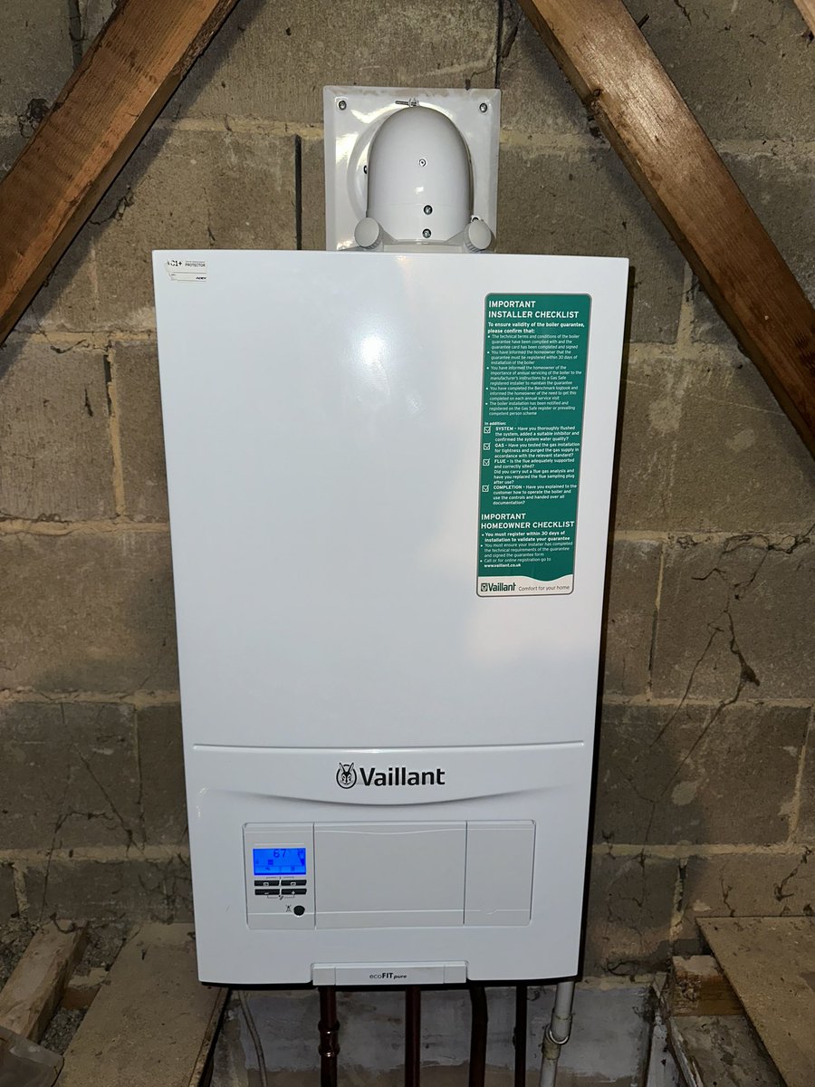 woking_plumbers's tweet photo. Happy new year all :)

Day two and second boiler going in.. boiler season well under way! https://t.co/e7ug9DLsBD