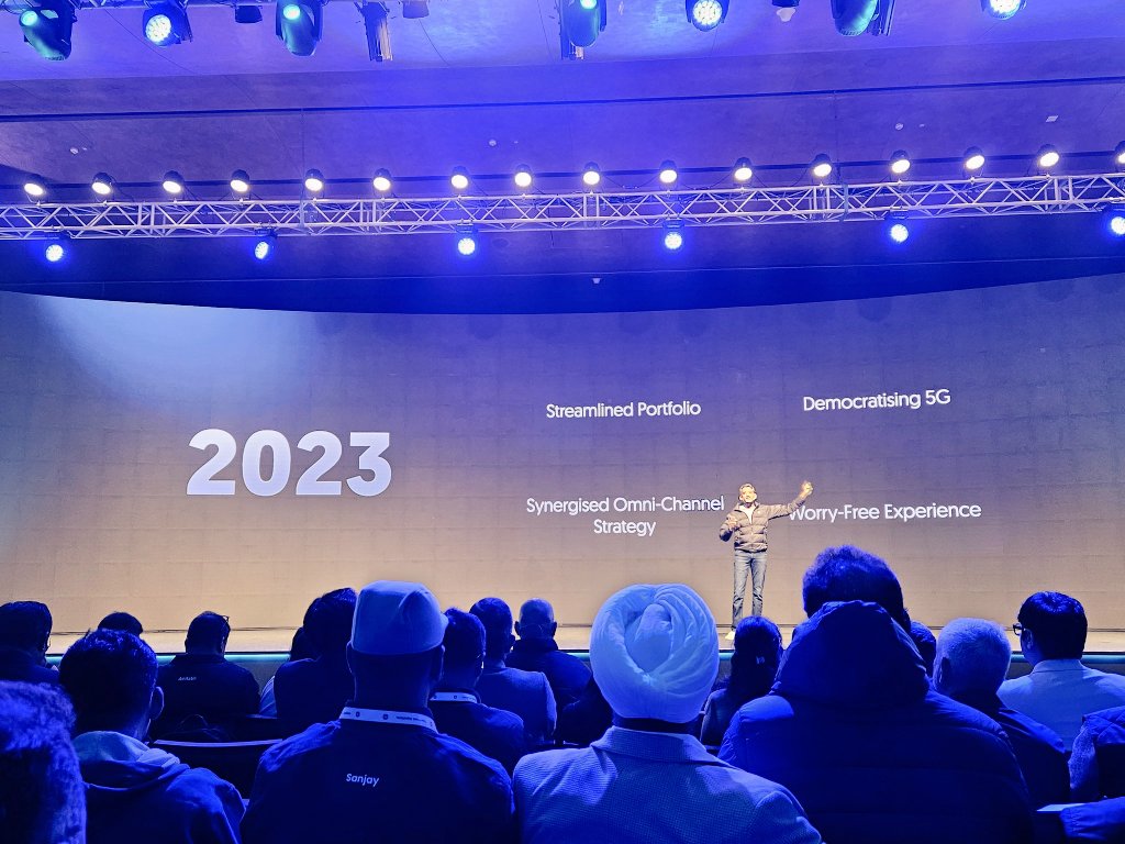 Shilpijain30's tweet photo. At #RedmiNote13    series launch event. Congratulations @XiaomiIndia for completing 10 successful years in India. https://t.co/pydn4ScgmQ