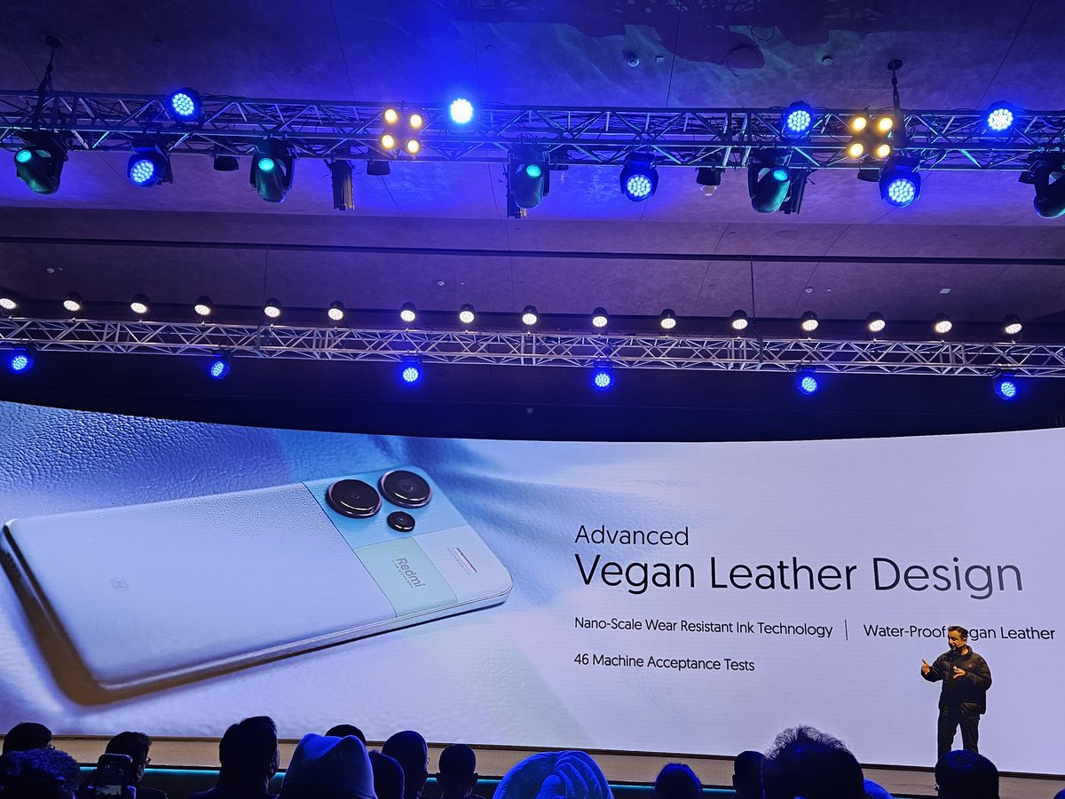 Tarunpathak's tweet photo. @hawkeye @PrateikDas @GadgetFreak4U @CounterPointTR @neil_shah @Shilpijain30 Xiaomi is spot-on with the CMF choice on the new #RedmiNote13 
-> Mutiple blocks with symmetrical design ( flash is nicely covered as well
->  Advanced Leather Design
-> Corning Gorilla Glass Victus ( a first in the segment)
-> Wow IP68 (another first for note series) https://t.co/N2Prc6npdD