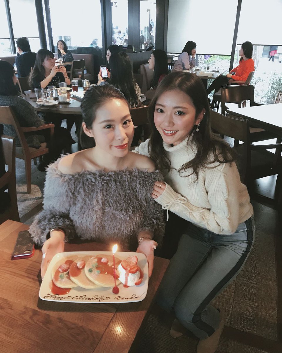 #ミニスカートコーデ #セットアップ #乾杯
#ルーフトップバー #ラグジュアリーな空間
#ブルガリバー