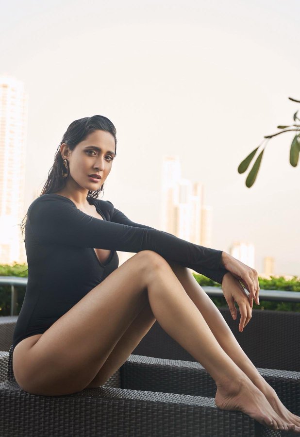 GC-xodkW4AAO9ee?format=jpg&name=900x900