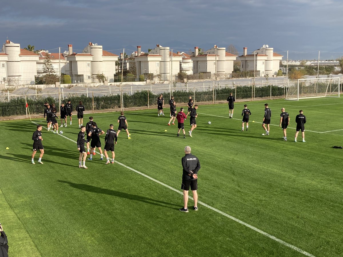 Dynamo ist im Trainingslager in Belek angekommen und hat die erste Einheit begonnen. #sgd1953 #Dynamo #Dresden #Belek #Trainingslager