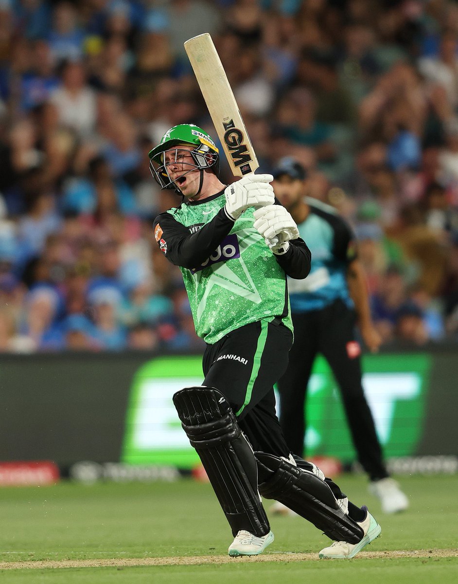 After a delayed start the Melbourne derby is underway. It’s a 14 over a side match with @RenegadesBBL batting @MCG. Jordan Cox playing for the Renegades & Dan Lawrence for the Stars. Commentary NOW on 5 Sports Extra, @BBCSounds & via @BBCSport website & app. #bbccricket