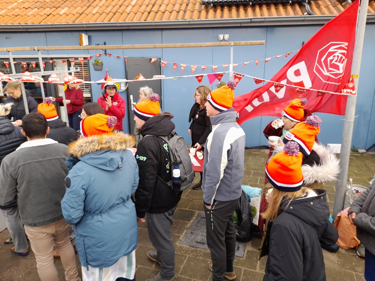 PvdA Almere tweet media