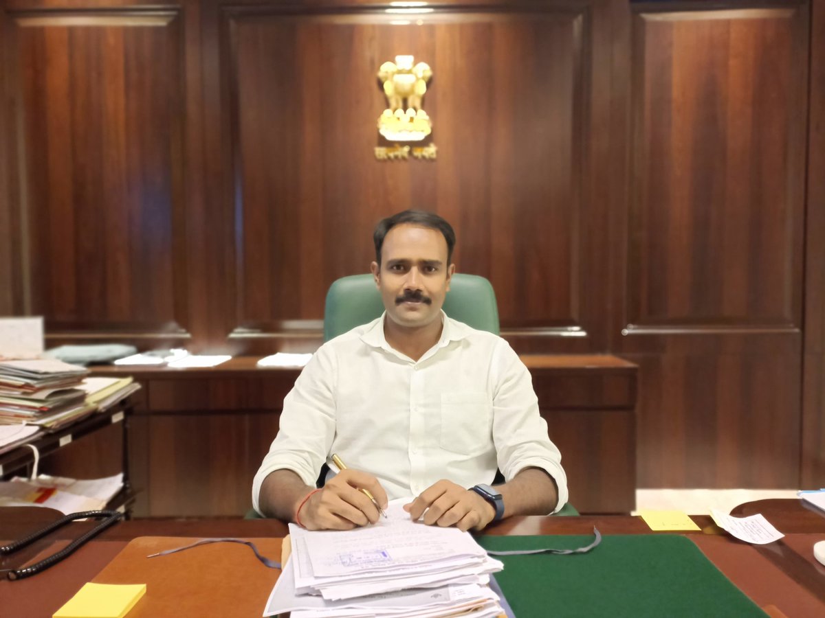 कलेक्टर श्री <a href="/grsandeepias/">Sandeep GR</a> ने जिलेवासियों से की अपील

पेट्रोल-डीजल खत्म होने की अफवाहों पर न दें ध्यान

जिले में सुचारू रूप से पेट्रोल-डीजल की आपूर्ति जारी रहेगी
<a href="/CMMadhyaPradesh/">Chief Minister, MP</a> 
<a href="/JansamparkMP/">Jansampark MP</a> 
<a href="/mohdept/">Home Department, MP</a> 
<a href="/sagarcomisioner/">Sagar Commissioner</a>