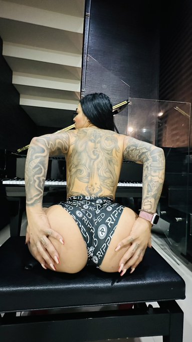 Te gustan mis u&ntilde;as.?   Nuevo Instagram s&iacute;gueme https://t.co/bnqIebNzIv https://t.co/bALnrTympw