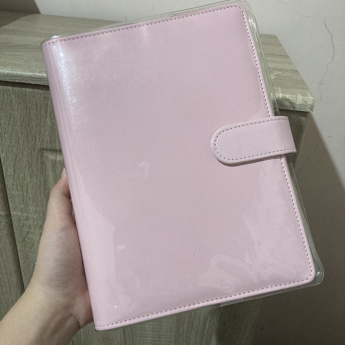 dkimtaejin_'s tweet photo. wts lfb A5 macaron binder pink

‼️120 ONLY‼️

• onhand
• with free 20+ sheets blank paper (kasing tigas ng index card)
• no issues

rfs: decluttering
mod: jnt sco

DM FOR MORE INFO🤍 https://t.co/48m1SA71lp