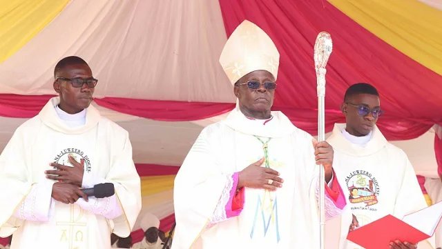 Witchcraft and alcoholism are threatening Catechists’ work in Luweero district,  according to Rt. Rev. Lawrence Mukasa, the Diocesan Bishop.

#CroozeFMNews