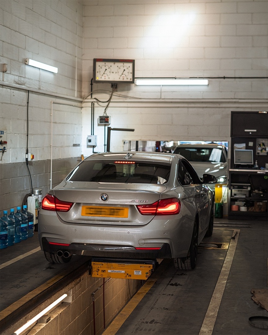 We carry out servicing to all makes of cars, light goods vehicles, motor homes and minibuses.

Get in touch to book your vehicle in! 👇

📞 01932 228849

#CarMaintenance #SurreyGarage #SandownAutopoint