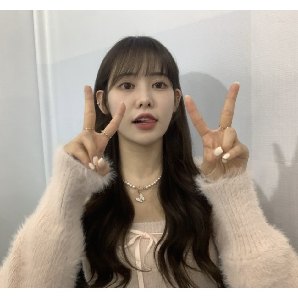 WITCHERS_twt's tweet photo. 오늘부터 화이팅 하자 우리><🍰

#SAEBOM #새봄
#WITCHERS #위쳐스 https://t.co/KsfgW5lUf3