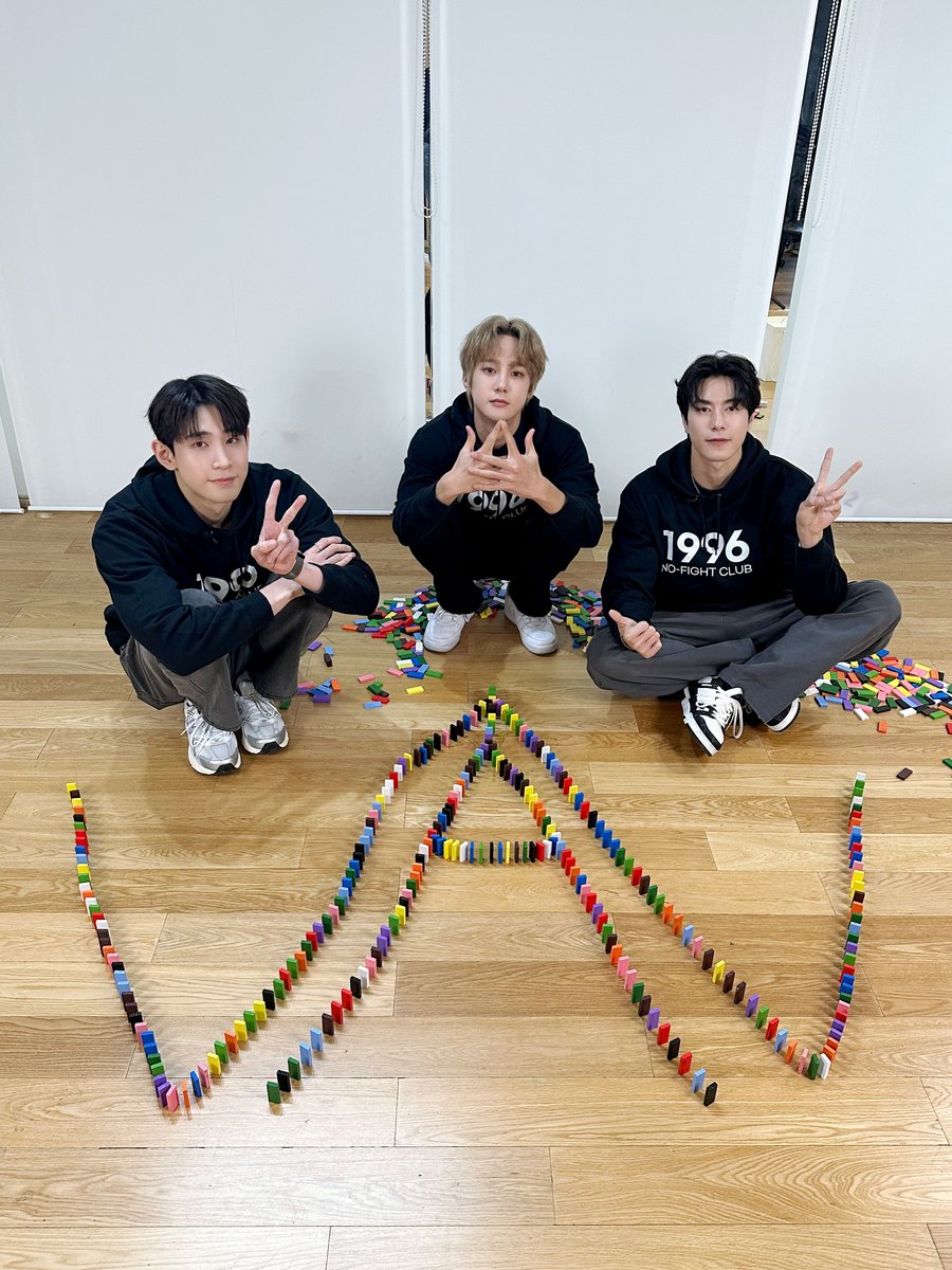 [VAV] 에이팀 선물 🎁 

96즈 우정 쌓기💪

#VAV #브이에이브이 
#Ayno #Jacob #Lou #에이노 #제이콥 #로우