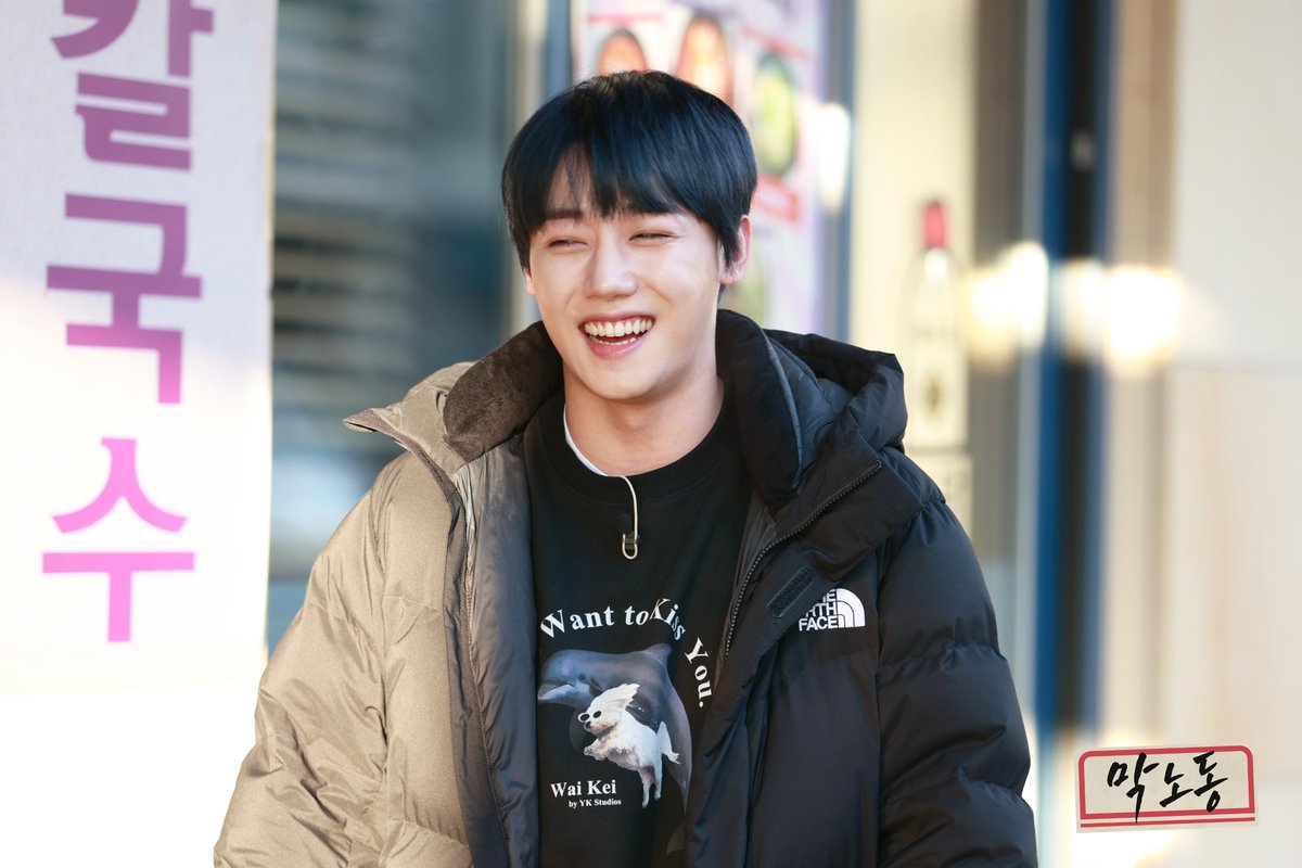 dlivetv_studio's tweet photo. [📸스틸컷 ]

새해를 맞아 공개하는 막내의 아이돌 모먼트✨
막내는 24시간 265일 일해요. 미모가.

#막내의노동 #막노동 #드루와봐
#장준 #JANGJUN #골든차일드 #GNCD
#남친짤 #훈남 #훈남생정 https://t.co/s0ND6tGeuk