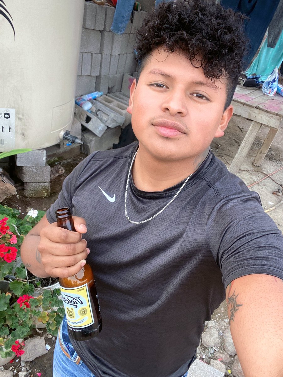NavarroNitram's tweet photo. Aver si este año si conseguimos novio 🥰😍 https://t.co/054961ayL3