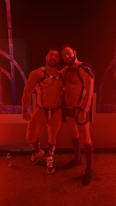 Rang in the new year with @DylansBolt on his first trip to NYC in years! He really likes it here! https://t<a class="tags" target="_blank" title="On Twitter" href="/?out=eyJ0eXAiOiJKV1QiLCJhbGciOiJIUzUxMiJ9.eyJpYXQiOjE3MjA3NjE5NjYsImlzcyI6InR3cG9ybnN0YXJzLmNvbSIsIm5iZiI6MTcyMDc2MTk2NiwiZXhwIjoxNzUyMjk3OTY2LCJyZWRpcmVjdF91cmwiOiJodHRwczovL3R3aXR0ZXIuY29tL0R5bGFuc0JvbHQifQ.ekCd4cEeAzFNWl6Q1dHhH7DkNMssJ8q7-G6rVyKnVBZR2MHUWQkrUCDiSFHPF9VGI2Vu7QPgfda4XDT7B0tcvA">@DylansBolt</a>