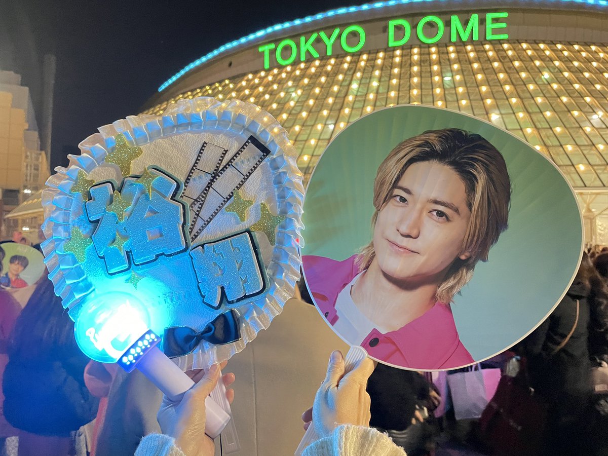 Crikishyuya's tweet photo. いい年末年始の休みでした〜
さしぶりのJUMP楽しいかった〜
またまた終わらないよ〜
福岡GOGOGO〜 https://t.co/R9TFW3I3kD
