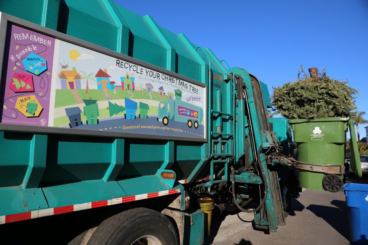 Reminder: due to the #NewYear #holiday, residential collections are delayed by 1 day this wk.

lacitysan.org/holidayschedule 

Mon svc on Tues
Tues svc on Wed
Wed svc on Thurs
Thurs svc on Fri
Fri svc on Sat

**Back to normal on 1/8  

🎄Christmas Tree disposal: lacitysan.org/treerecycle
