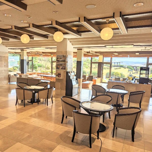 azuma_sado's tweet image. 佐渡島民様へ
本日1月2日限定で大浴場の日帰り入浴を解放します♨️
【時間】
15時~20時(最終受付)
【入浴料金】
●島民様は無料(島民カードをお持ちください)
●島外からお越しの方  700円(小学生 350円)

・充電ステーション・温かいハーブティーもあります

 #佐渡 
 #ご安全に
 #HotelAZUMA