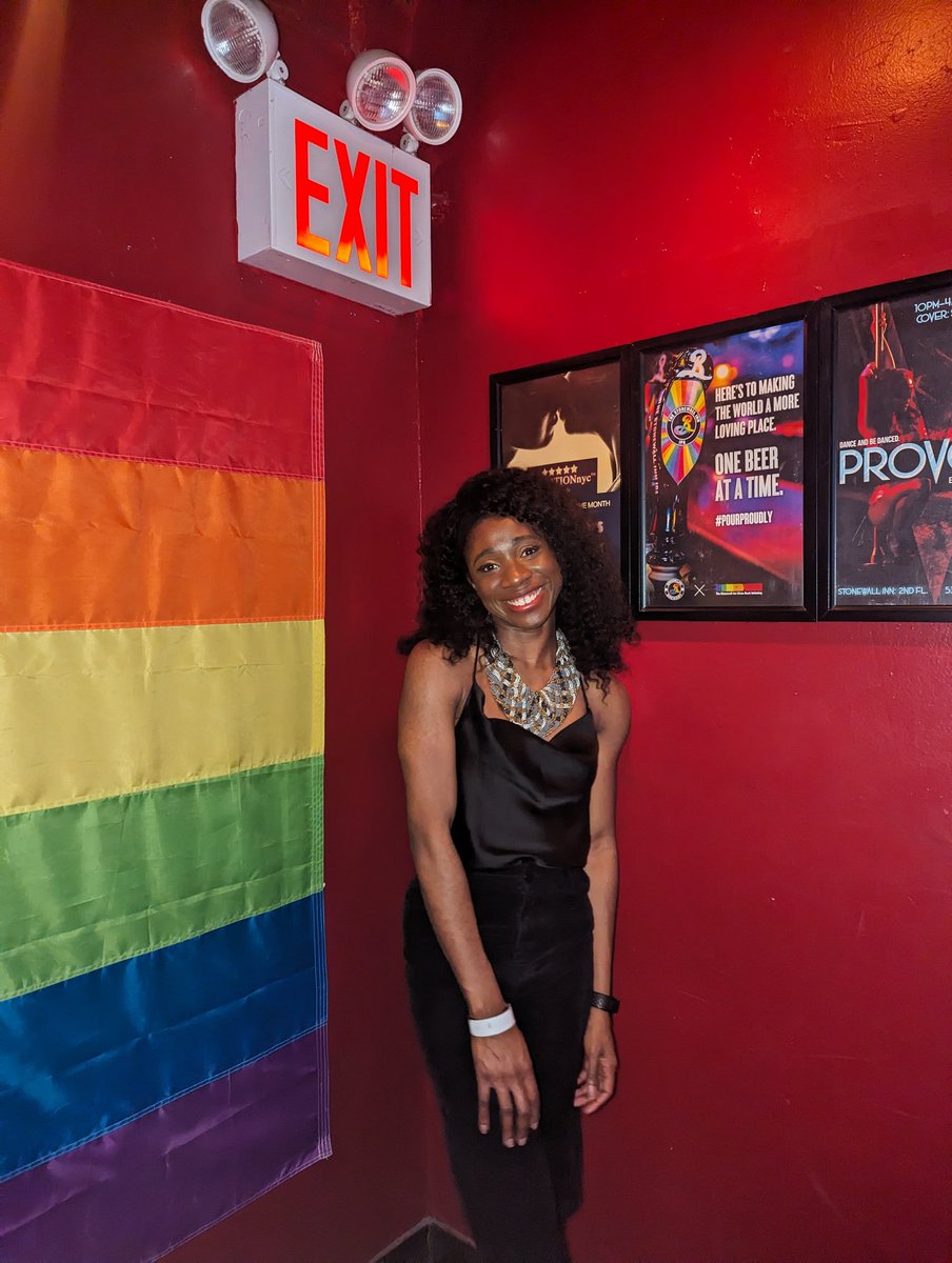 Happy New Year's from Stonewall Inn! And that's on allyship ✊🏾❤️🏳️‍🌈