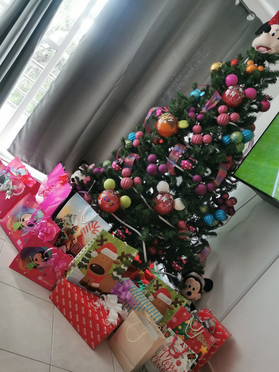 JsVianneet's tweet photo. #Navidad2023 💗 https://t.co/YZZOmFt9oc