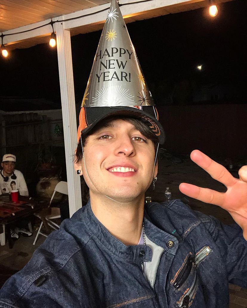 Happy new year 🎆 <a href="/christophervele/">Christopher Velez 🔺</a>