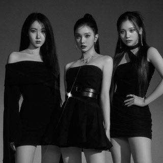 kchartsmaster's tweet photo. “MANIAC” by VIVIZ (@VIVIZ_official) reaches a new peak of #68 (+5) on MelOn Daily Chart. https://t.co/JuJ4s5vFWt