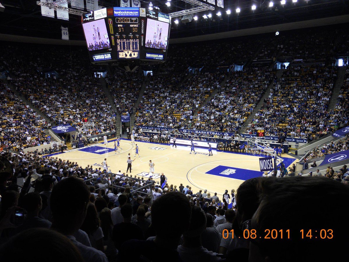 deedeedeedee45's tweet photo. Found this random shot I took of BYU vs AFA in 2011. Crazy to think that #BYUhoops is about to begin Big 12 play soon and are 12-1. https://t.co/yriqzbOHJi