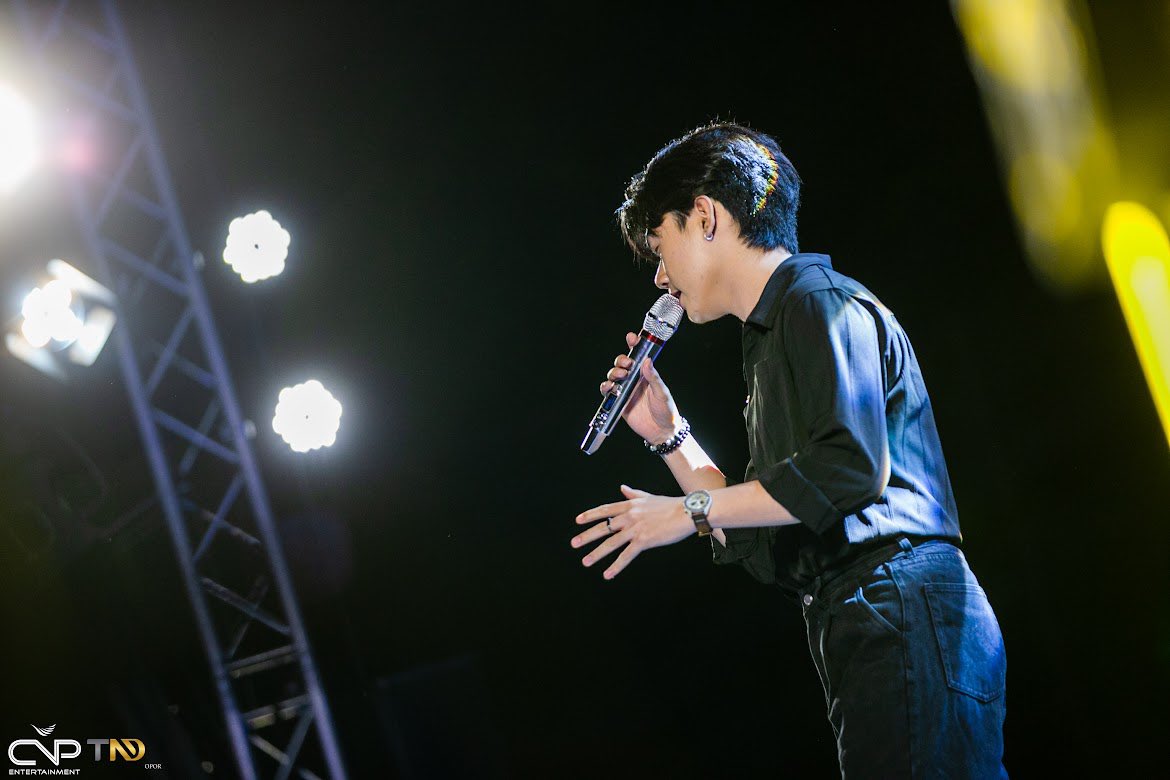 cj_yntofficial's tweet photo. “เดินคนเดียวอาจเดินได้ไว ถ้าจะเดินให้ไกลต้องเดินไปด้วยกัน” 🎇🎆 @chinjung_ynt 

#chinjung_ynt 
#indypopmusiccountdown2024 
#chinjung_ynt_official https://t.co/U60T0qP7Gg
