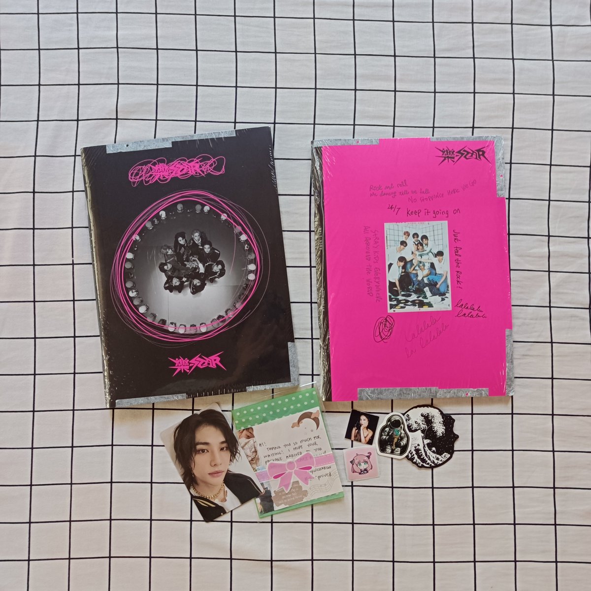 seungskrunkle's tweet photo. πμν¬κ°_λμ°©νλ€.zip
γ΄π #bubbles_wrap
γ΄π from: #sheeprovez.jpeg
π: @byulcaknow my standard albums are finally hereee. thank you so much po for the smooth transaction also the freebies ππ https://t.co/QPdq8FY9Hy