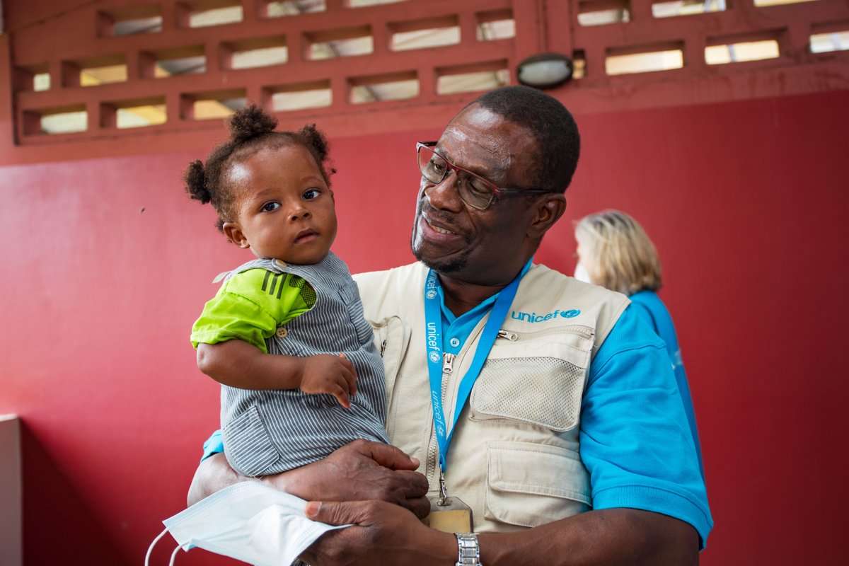 Chaque enfant compte ! 

L'UNICEF travaille sans relâche pour les droits et le bien-être de chaque enfant. 🌍💙

#PourChaqueEnfant