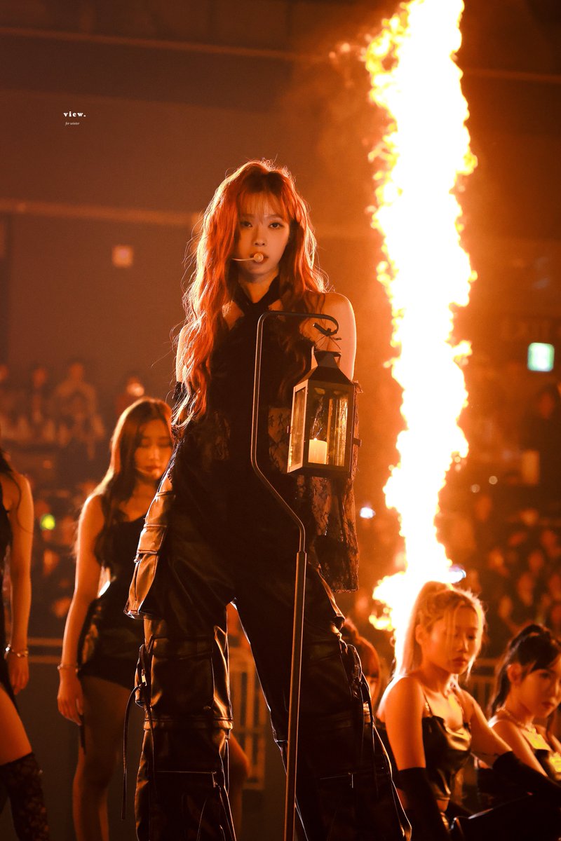 view010101's tweet image. 231225 ❄️❤️‍🔥

#WINTER #윈터 #aespa #에스파