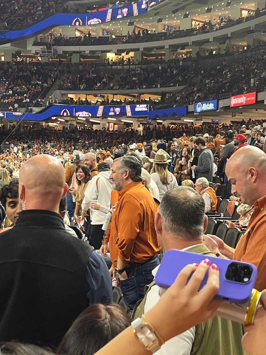 Sports bettors are now 15-2 since 2017 when betting the moneyline against teams Ted Cruz shows up to support in person.

They would have profited $2,344 if they placed a $100 bet on each game.