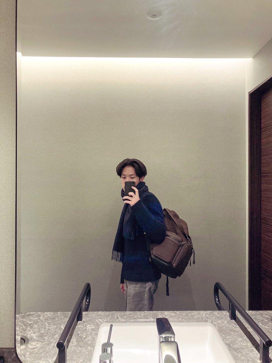 oboerugamama_'s tweet photo. 新年明けましておめでとうございます。
本年もどうぞ宜しくお願い申し上げます。
年明け早々科目試験へ向けて勉強しておりますが、皆様進んでますでしょうか。
今年はサマスクが取れないかもしれないので、週末スクーリングで単位を取っていこうかと。
授業が同じ方はどうぞ宜しくお願い致します。 https://t.co/qdITgk0eCI