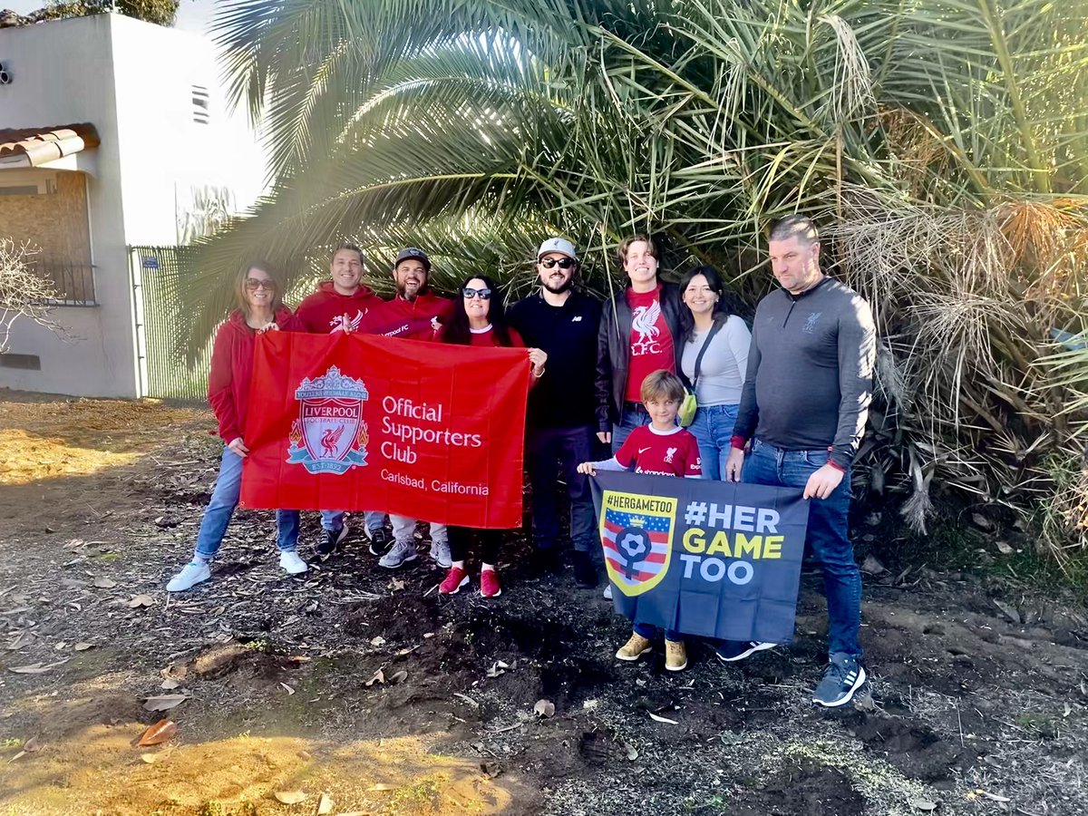 Happy New Year Reds!  <a href="/LFC/">Liverpool FC</a> are on top of the table!  Great to see so many familiar faces. See you on the 7th! #LFC #YNWA #theredway #HerGameToo  #MyPLMorning