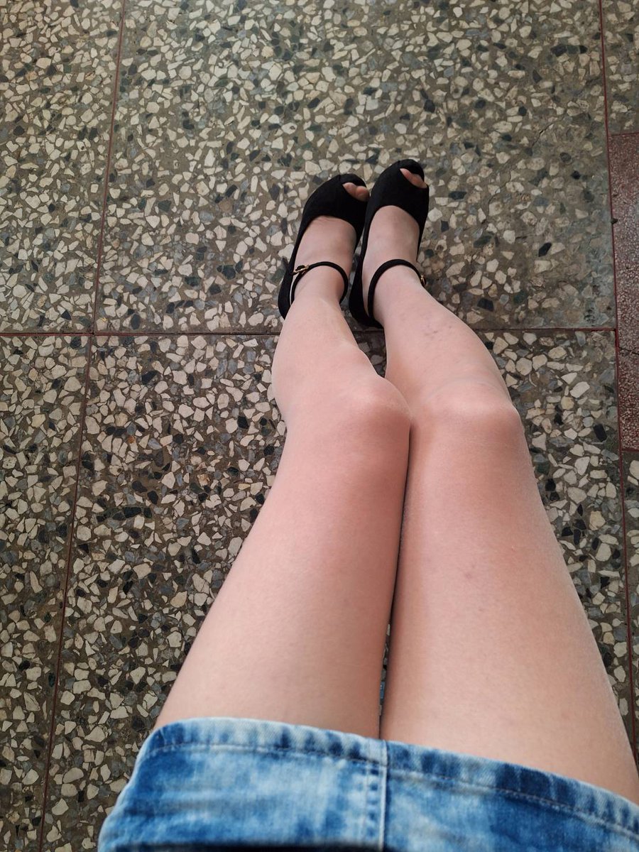 新年快樂

#絲襪控 
#男の娘 
有夫妻 情侶 單女可以認識嗎？
有空可以出門逛逛
^^
也有能接受給我穿的女生嗎
