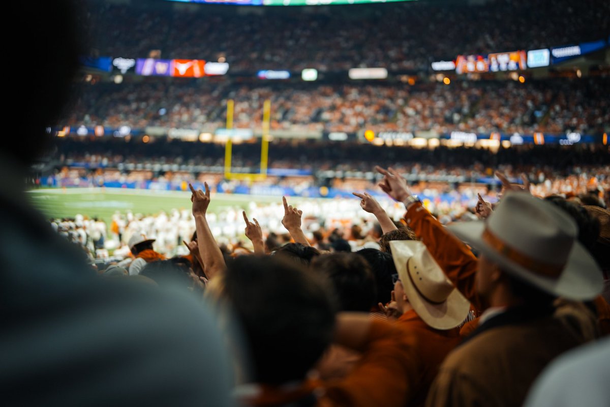 TexasLonghorns tweet picture