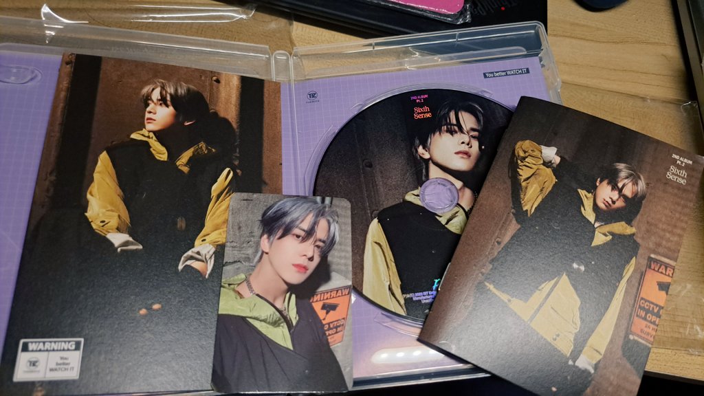 _jamppong's tweet photo. #packageforjam #PasalubongniEvit (not an official hashtag) HAHAHAH
ate @harabeomjji thank you sa tingi ng sixth sense dvd ver huhuhu pinakilig po ako today dahil kay younghoon at juyeon mini standee π€§β€οΈ
'Til next comeback tingi? HUYYY HAHAHAHA π https://t.co/vTYBd5Fmyr
