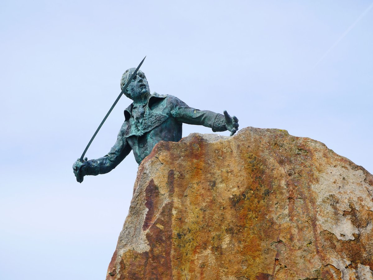 Notre guide Dominic est de retour en pleine forme pour cette nouvelle année #2024 ! 
Et pour vous le prouver, il vous emmène en visite guidée les jeudi 4 et vendredi 5 janvier à Granville.
Infos et résas > bit.ly/4aHHZ2f
<a href="/ville_granville/">Granville Normandie</a> 
📸 Estelle Cohier